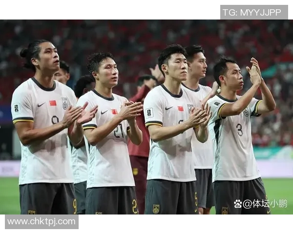 成都篮球队状态引发热议球迷对球队表现的不同看法与期待