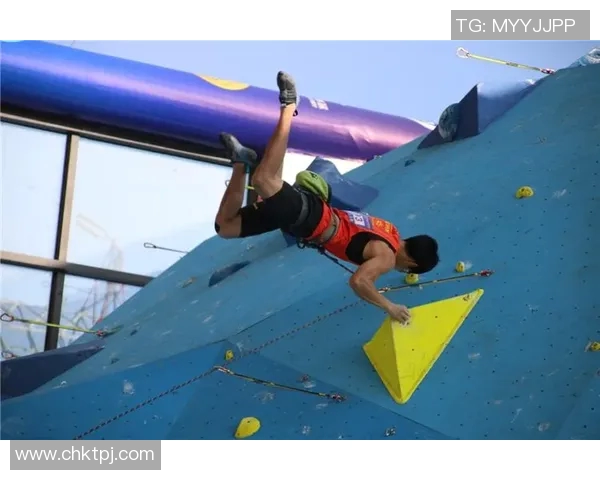 重庆攀岩队耐力提升之路:热议攀岩运动的变革与挑战 重庆攀岩队耐力提升之路:热议攀岩运动的变革与挑战