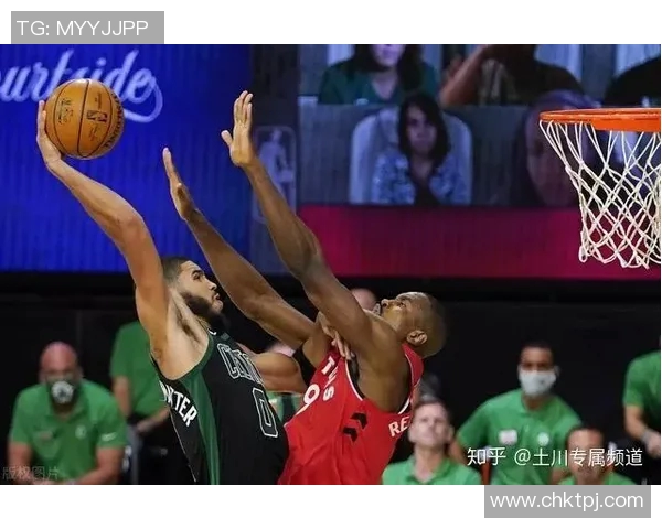 上海羽毛球队防反战术解析与热点关注探讨