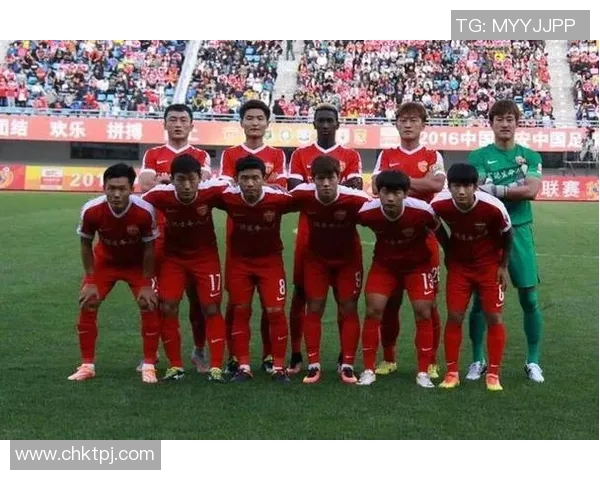 成都网球队在精英赛积分榜上以87分稳居第一名展现强劲实力 成都网球队在精英赛积分榜上以87分稳居第一名展现强劲实力