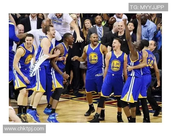 重庆篮球队的节奏探秘:从战术分析到球员表现的全面解读 重庆篮球队的节奏探秘:从战术分析到球员表现的全面解读