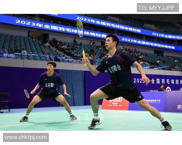 重庆羽毛球队荣登全国羽毛球配合排行榜第十名展现实力与团队精神 重庆羽毛球队荣登全国羽毛球配合排行榜第十名展现实力与团队精神