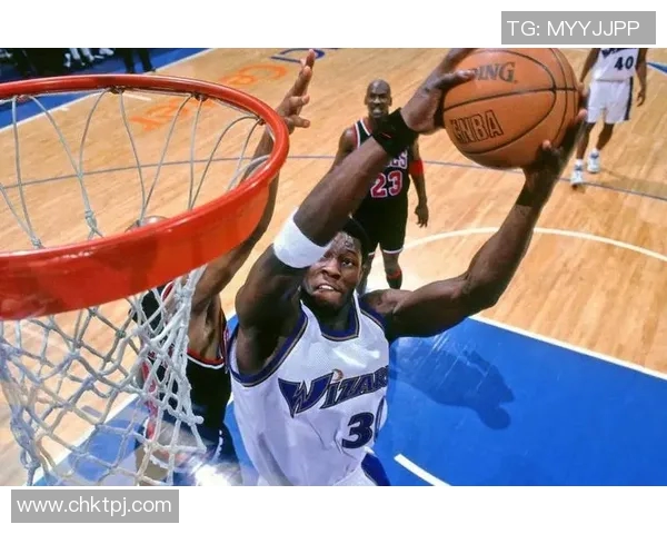 本华莱士与霍华德的巅峰对决谁能在篮球历史中留下更深刻的印记