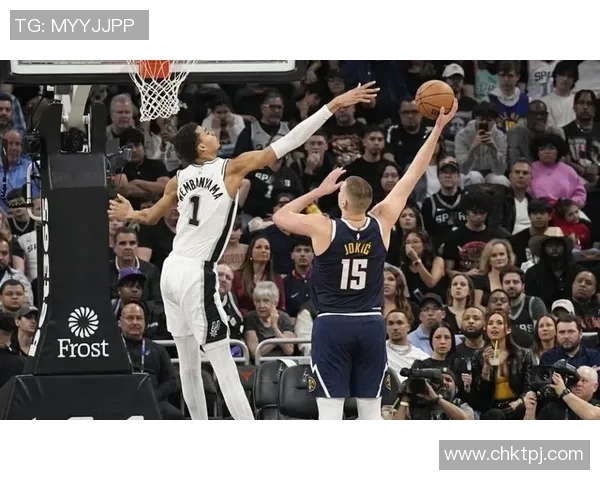 文班亚马新秀赛季表现惊艳场均数据领跑联盟引发热议 文班亚马新秀赛季表现惊艳场均数据领跑联盟引发热议